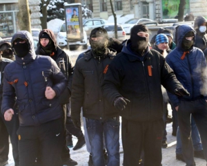 Стало відомо, хто займався координацією і фінансуванням "тітушок"