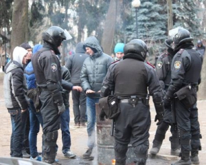 Міліція під час Майдану видала &quot;тітушкам&quot; зброю і 90 тисяч набоїв
