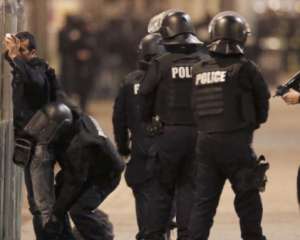 Полиция Франции узнала шестого террориста