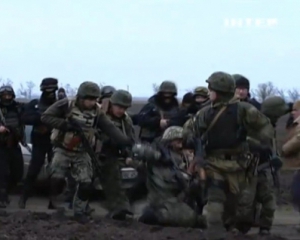 В сеть выложили видео штурма правоохранителями участников блокады Крыма