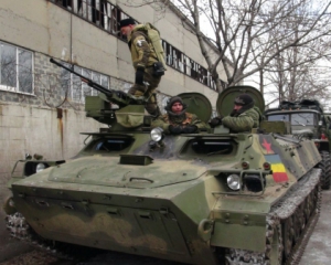 У Донецьк щодня прибувають десятки вантажівок із боєприпасами - Тимчук