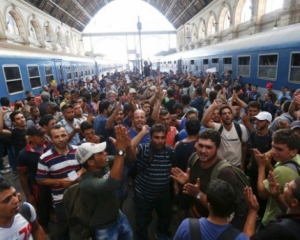 У Франції заговорили про закриття кордонів від біженців