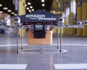 Компания Amazon представила умный беспилотник для доставки товаров по воздуху