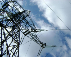 Україна відновила електропостачання в окупований Крим