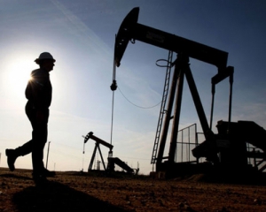 Нафта продовжує дешевшати: Brent тримається $39,5