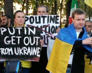 Українці у Франції зірвали показ пропагандистського фільму про Крим