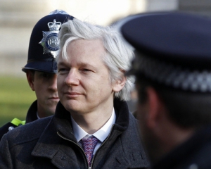 Засновника WikiLeaks допитають у посольстві Еквадору в Лондоні