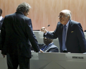 Чому з футболу на вісім років вигнали Блаттера та Платіні