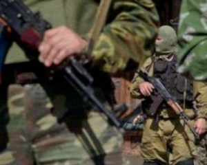 Бойовики на бронетехніці зайняли населений пункт у "сірій зоні" - ЗМІ