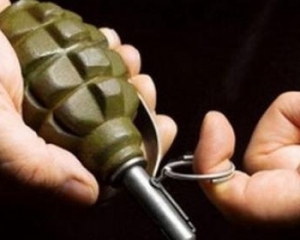 В Одесских полицейских бросили гранату: есть раненые