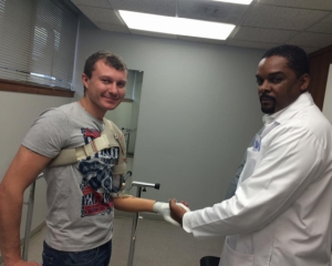 Диаспора в Чикаго помогла бойцу АТО получить бионическую руку
