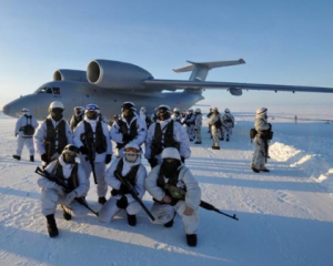 Росія відправляє війська і ракети в Арктику