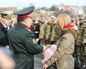 В Одессе вдовам украинских военнослужащих передали 6 квартир