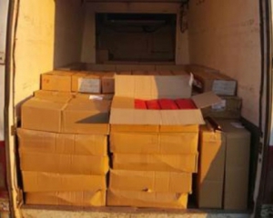 СБУ затримала в районі АТО незаконних ліків та солодощів на 400 тисяч грн