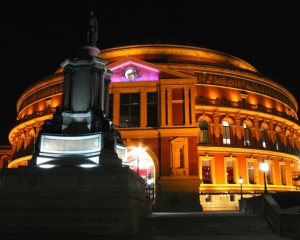 Самый престижный концертный зал Лондона закрыт для артистов из РФ