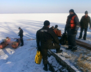 На Днепропетровщине дед вытолкнул из-под льда внука, а сам утонул