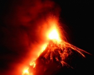 Гватемалу всколыхнуло мощное извержение вулкана Фуэго