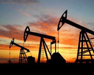 Цена нефти упала до 12-летнего минимума