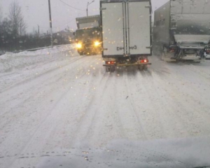 Киев ограничил въезд грузовиков