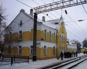 На Вінниччині батько трьох дітей кинувся під поїзд