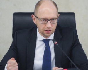 Яценюк жорстко відповів на ембарго Росії