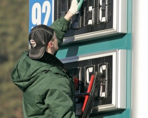 Бензин в Україні може подешевшати