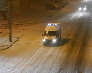 Київ знову засипає снігом