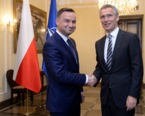 НАТО обіцяє Польщі додатковий захист