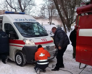 На Полтавщине мужчина принял роды у жены: из-за снега не успела скорая