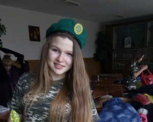 У Анастасии Польчук растет горб – девушку может парализовать