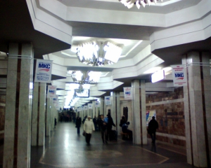 Пассажиры Харьковского метро обнаружили труп женщины