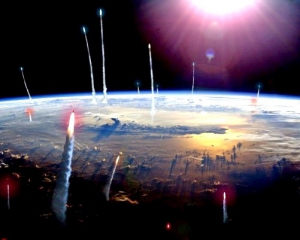 Учені прогнозують війну на Землі через космічне сміття