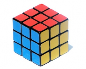 Робота навчили складати кубик Рубіка за одну секунду