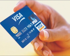 Експерти пояснили, чому неможливе використання карток Visa в Криму