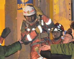 Китайских шахтеров спасли после 36 дней под завалами