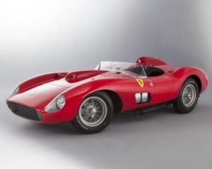 В Париже на аукционе продали один из самых дорогих в истории автомобилей
