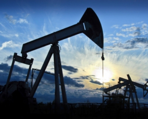 Великий нафтотрейдер спрогнозував десятиліття дешевої нафти