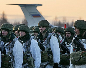 Експерт розповів, для чого Росія стягнула армію на кордоні з Україною