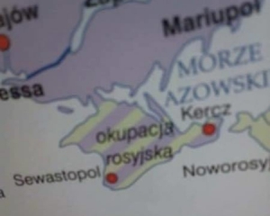 У польському атласі Крим позначили окупованою територією