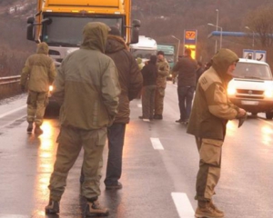 Россия заблокировала украинские фуры на своей территории