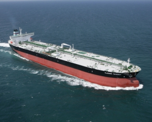 Іранський танкер обвалив ціни на нафту