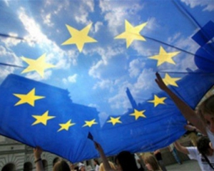 ЄС закликає Кремль припинити політичні репресії проти кримських татар