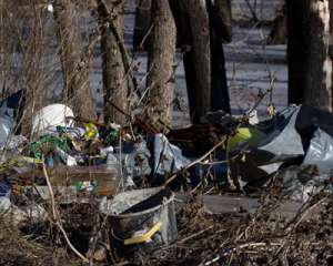 У Києві біля Дніпра виявили незаконне сміттєзвалище