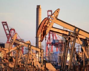Нефть вновь подешевела