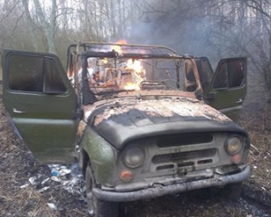 На Волыни контрабандисты, уходя от погони, сожгли авто и 20 ящиков сигарет