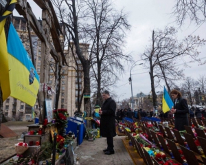 Порошенко обещает не останавливать расследование преступлений времен Майдана