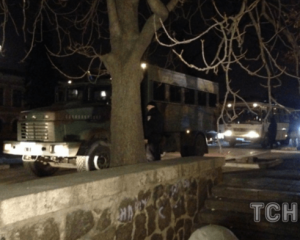 В центр Киева приехали автобусы Нацгвардии