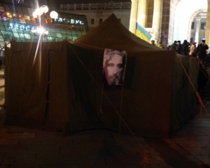 За ночь количество палаток на Майдане удвоилось