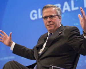 Джеб Буш відмовився від участі в президентських перегонах у США