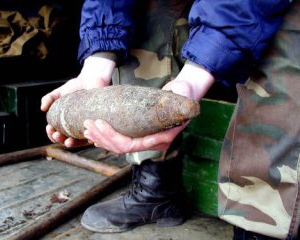 В руках мужчины в Николаеве разорвался снаряд